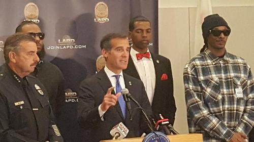 snoop-dogg-lapd-beck-garcetti